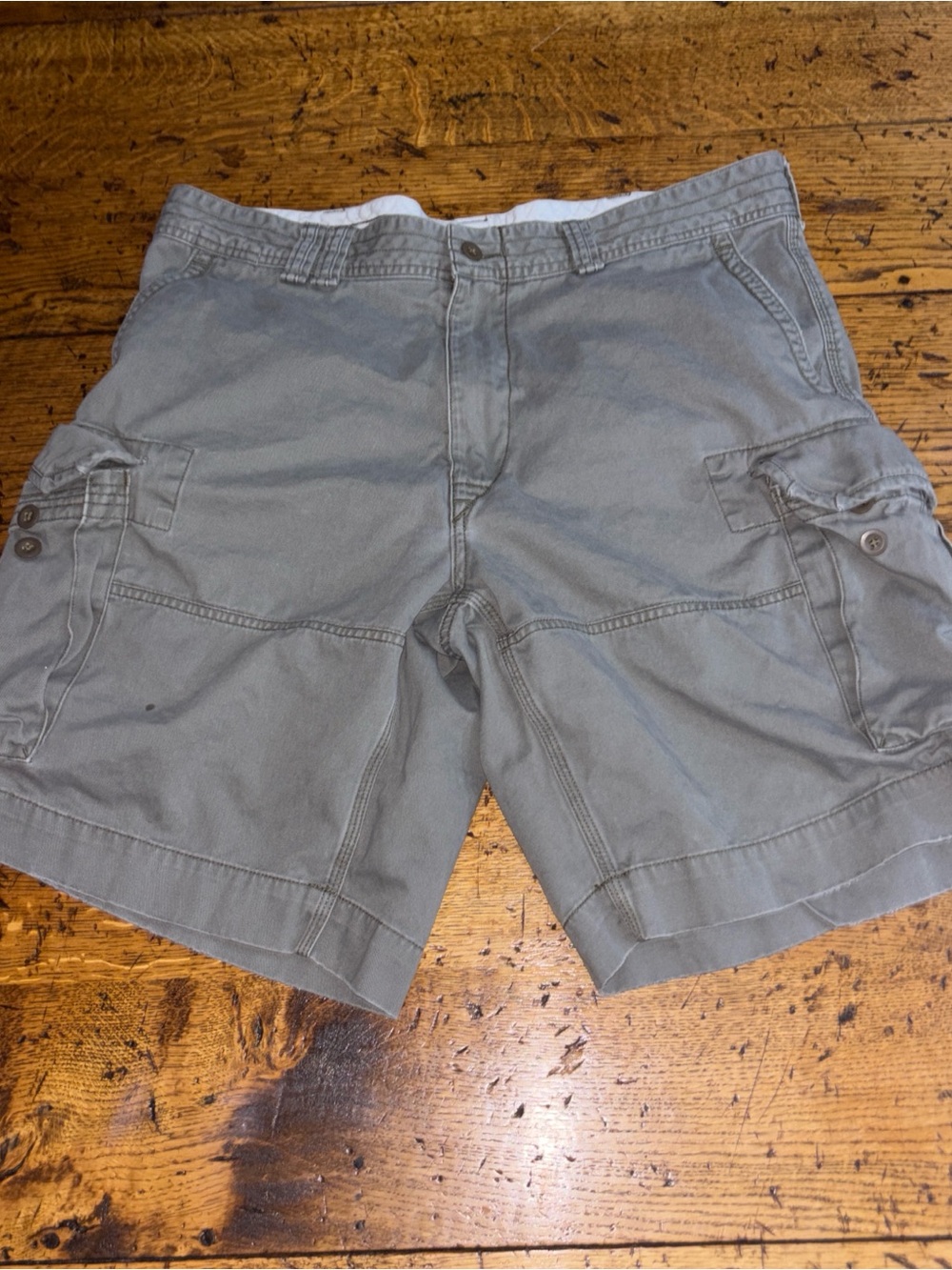 Ralph Lauren Men's Cargo Shorts in Gray